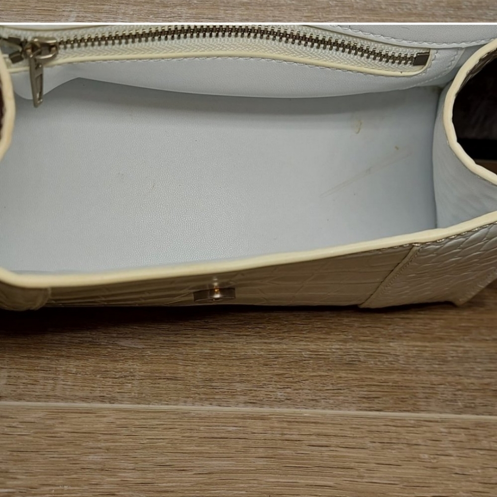 Balenciaga Hourglass Bag - Picture 6 of 6
